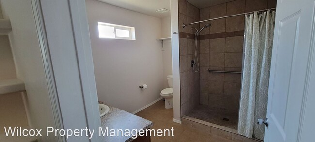 Building Photo - 3 br, 3 bath House - 4801 Skyhawk Way