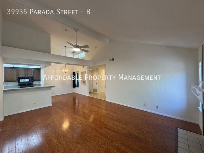 Building Photo - 39935 Parada St