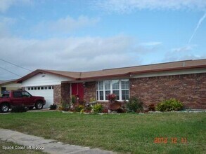 Building Photo - 1660 Neptune Dr