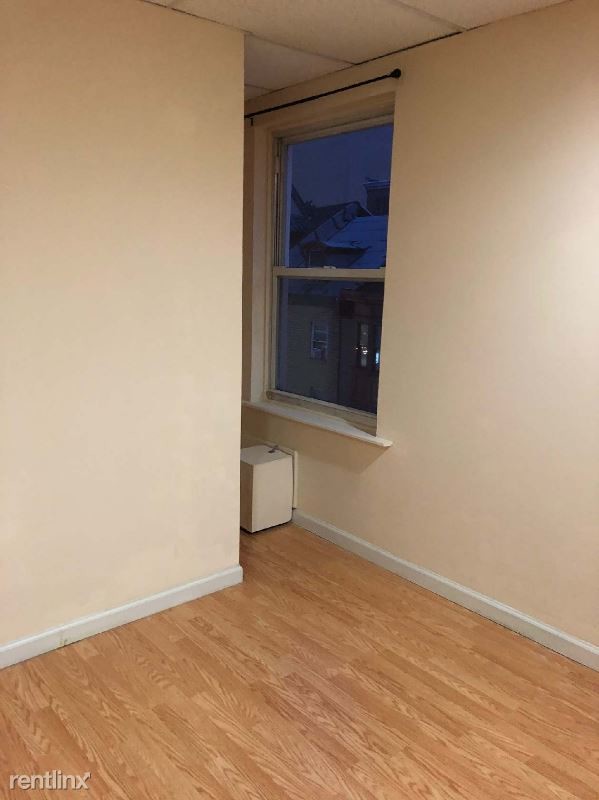Foto del edificio - 110 N 10th St