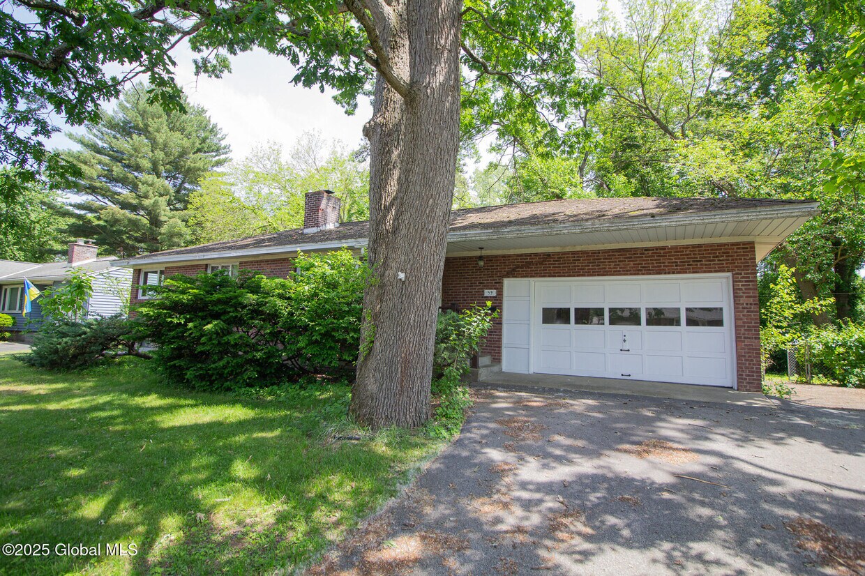 Foto principal - 59 Parkwood Dr