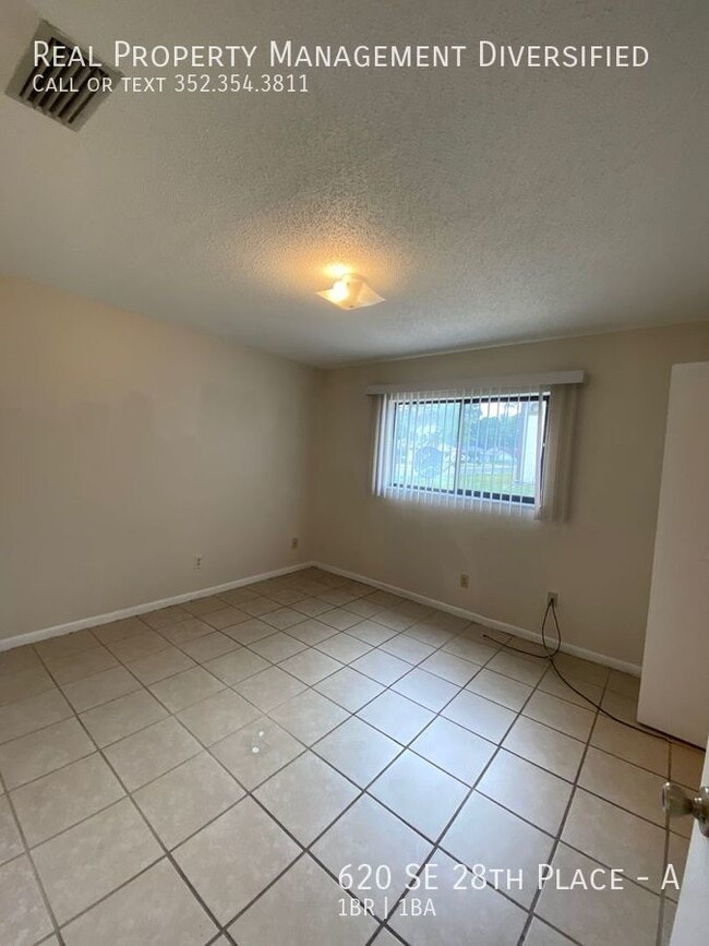 Building Photo - 620 SE 28th Pl