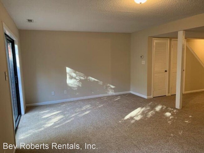 Building Photo - 3 br, 2.5 bath House - 1200-A Falls Church...