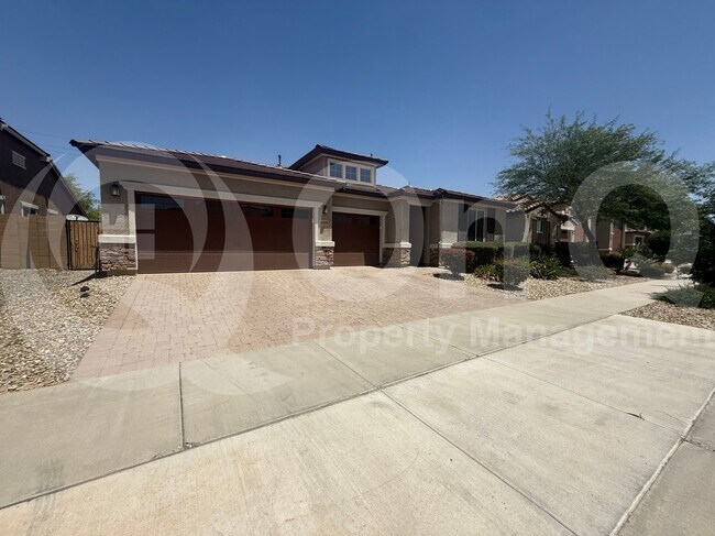 Foto del edificio - 16090 W Shaw Butte Dr