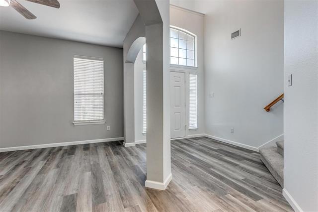 Foto del edificio - 817 Rushmore Dr