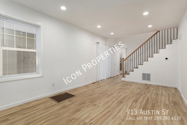 Building Photo - Completely renovated single family home!