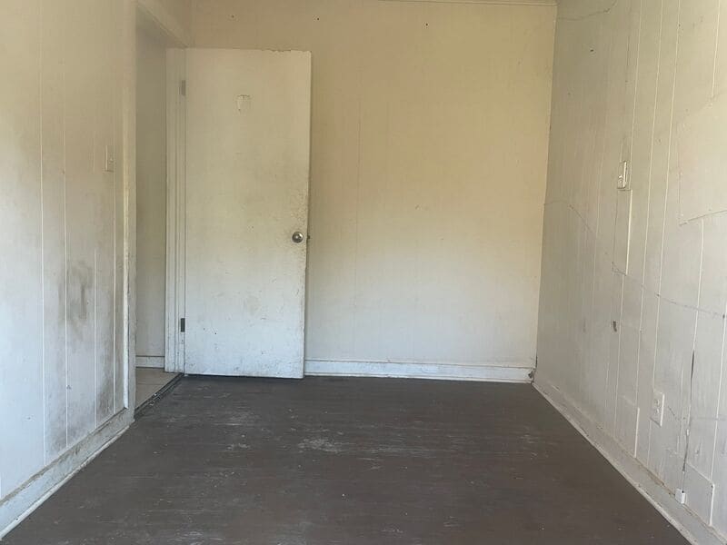 Building Photo - 155 Dewitt Ave