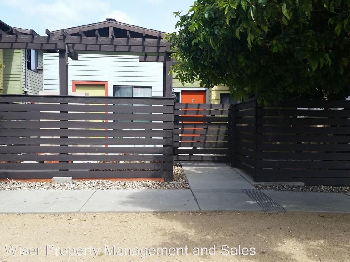 Primary Photo - 328 N K St