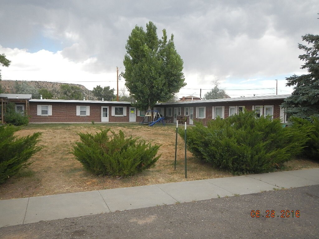 120 Warren St Unit 5, Thermopolis, WY 82443 Apartment for Rent in