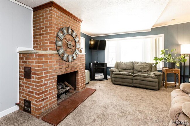 Building Photo - 417 N John St