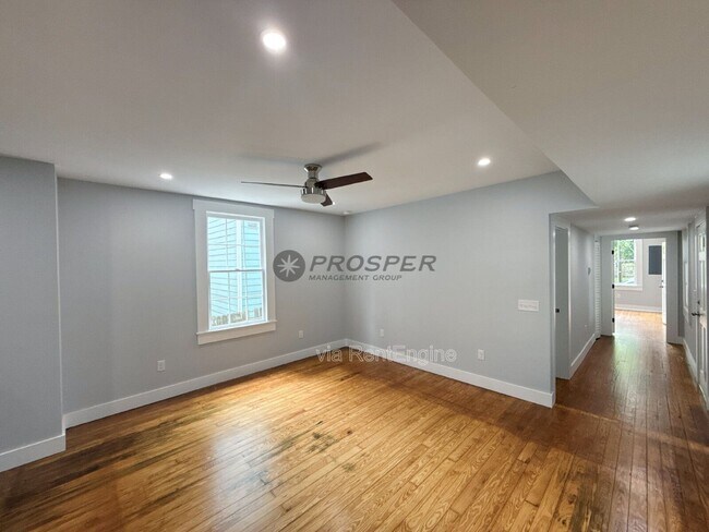 Foto del edificio - 250 Rutledge Ave