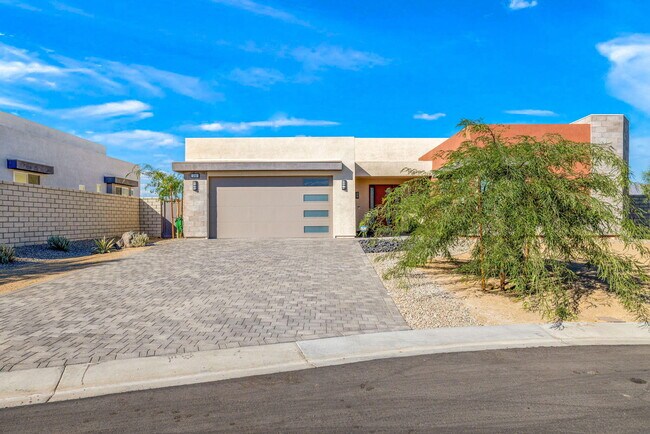 Building Photo - 26 Iridium Wy