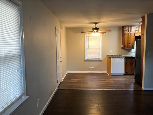 Building Photo - 1048 Mantissa St NW