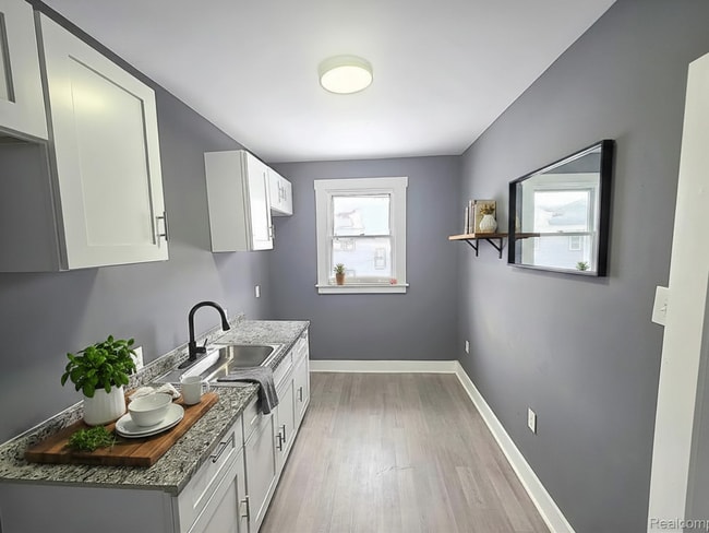 Building Photo - 2676 Sturtevant St