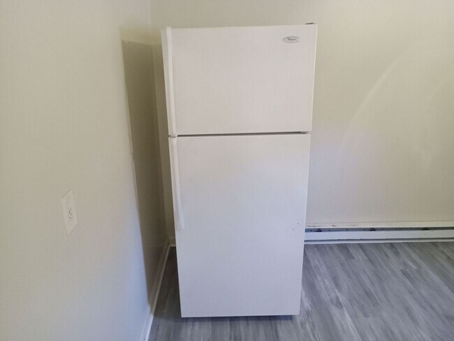 Foto del edificio - 2017 &amp; 2019 Plow Lane