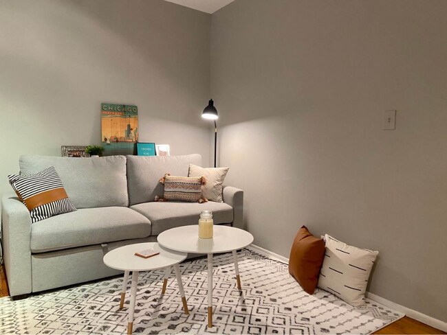 Foto del edificio - 624 W Willow St