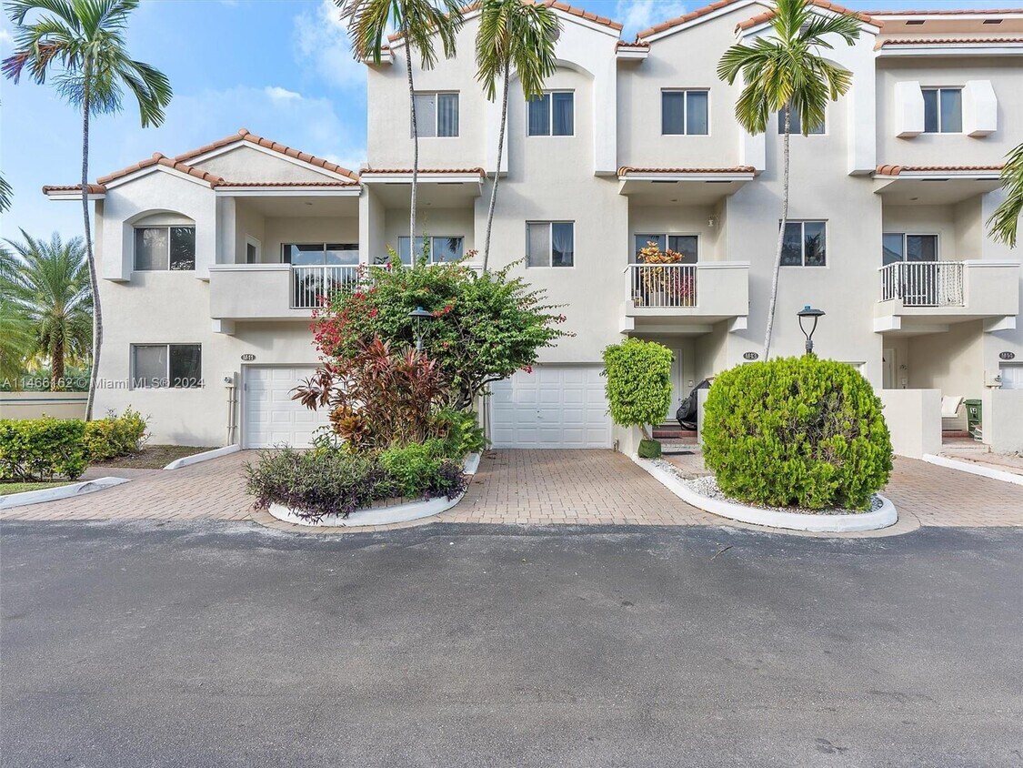 Primary Photo - 21399 Marina Cove Cir