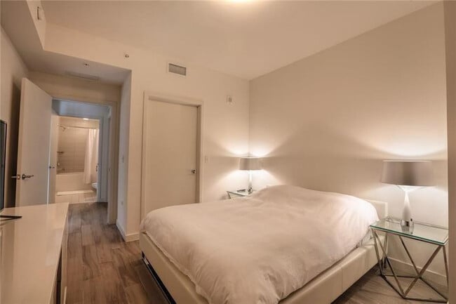 Foto del edificio - 999 SW 1st Ave