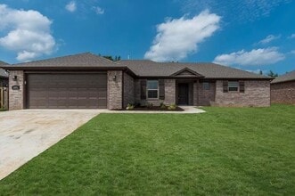 Building Photo - 102 Kindley Ct