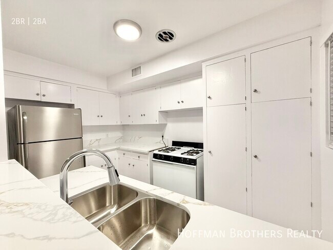 Foto del edificio - 337 S Elm Dr