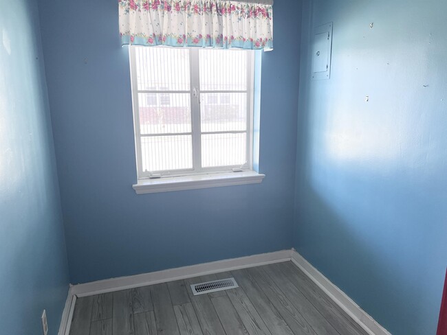 Foto del edificio - 210 Crestwood St