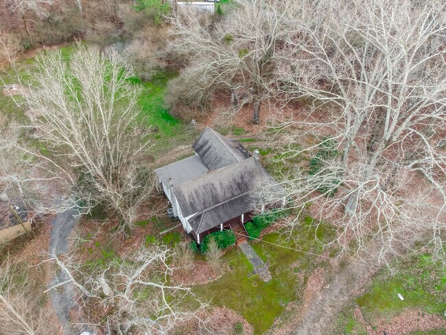 Building Photo - 1290 Reavis Mountain Rd