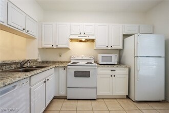 Building Photo - 10034 Poppy Hill Dr