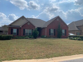 Building Photo - 307 Windmill Way