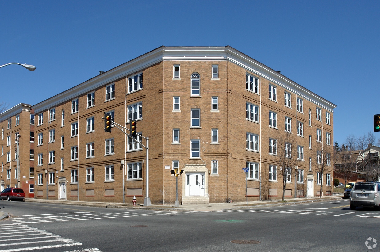 171 Sargeant St, Holyoke, MA 01040 Apartments in Holyoke, MA