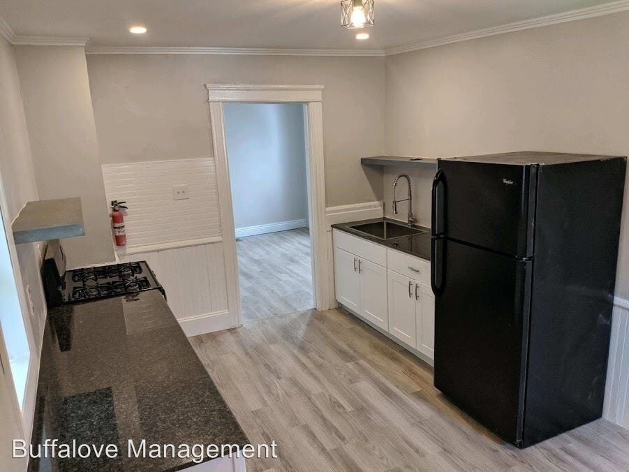 Foto principal - 6 br, 2 bath House - 19 Glendale Pl