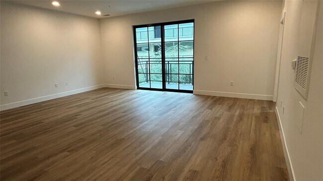 Foto del edificio - 4315 S Congress Ave