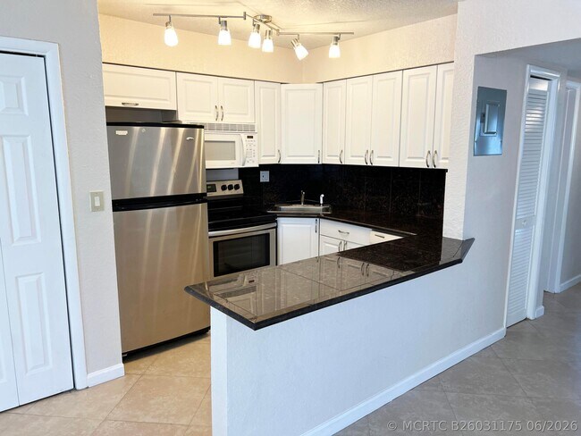 Foto del edificio - 4050 NE 12th Terrace