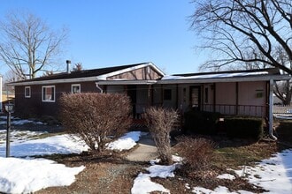 Building Photo - 509 S E St