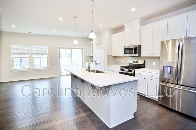 Building Photo - 24 Itasca Dr