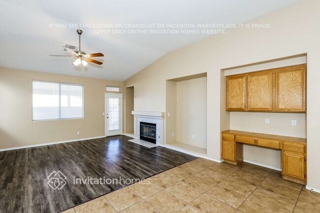 Building Photo - 2352 Kenneth Ave