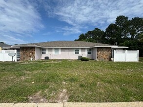 Building Photo - 1600 Green Briar Pkwy