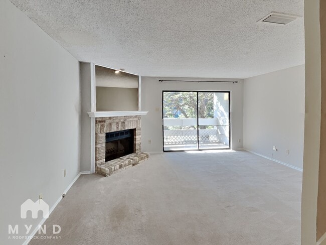 Building Photo - 5840 Spring Valley Rd