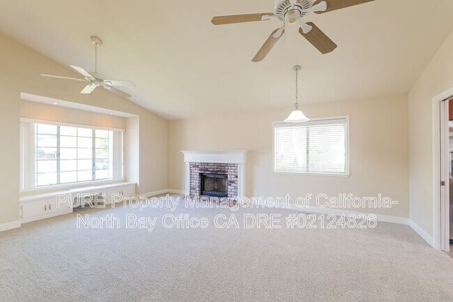 Foto del edificio - 105 Furber Ln