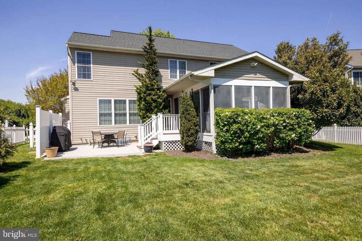 Building Photo - 740 Hickory Limb Cir