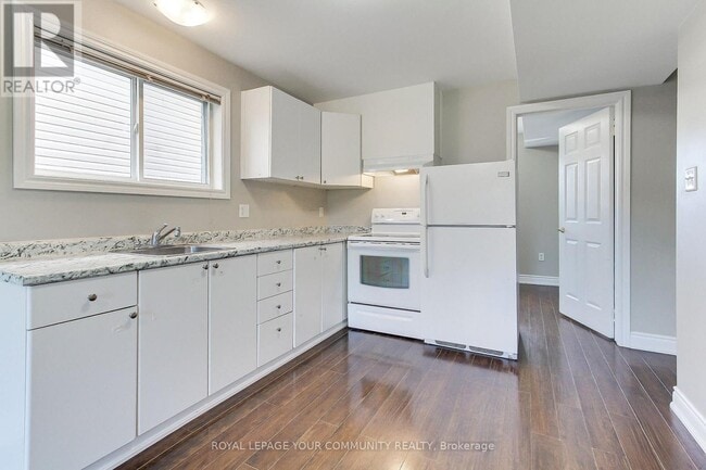 Building Photo - 72 Ambler Bay