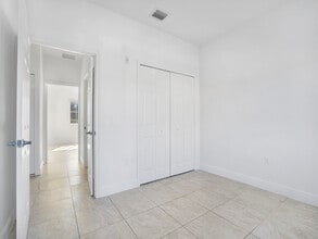 Building Photo - 6001 NW 182nd Ln
