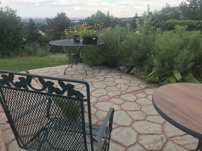 cozy patio - 83 Defrance Way