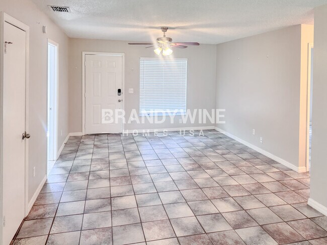 Foto del edificio - 805 Sprucewood Ln