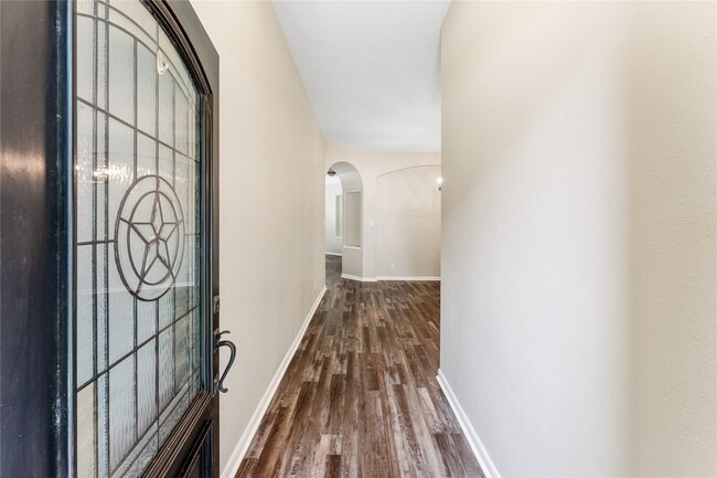 Building Photo - 5935 Sawyer Bend Ln