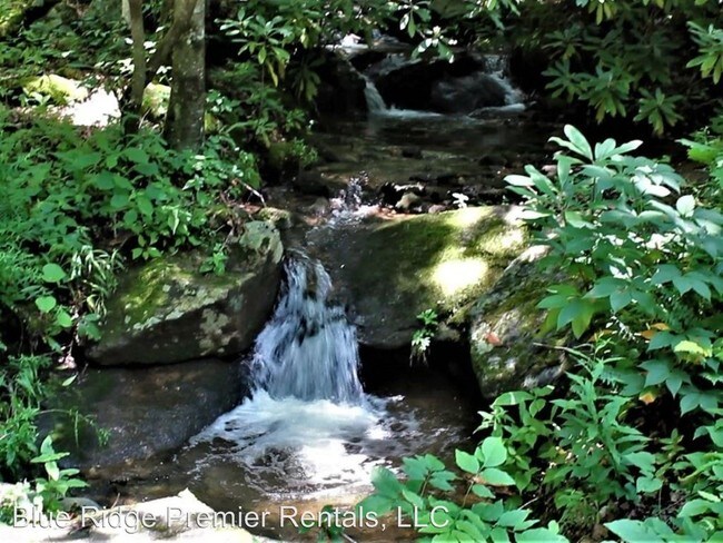 Building Photo - 2 br, 2 bath House - 388 Crystal Falls Drive