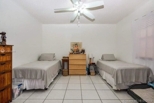Foto del edificio - 1640 NW 32nd Ave