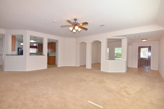 Building Photo - 13607 Manor Crest Ln