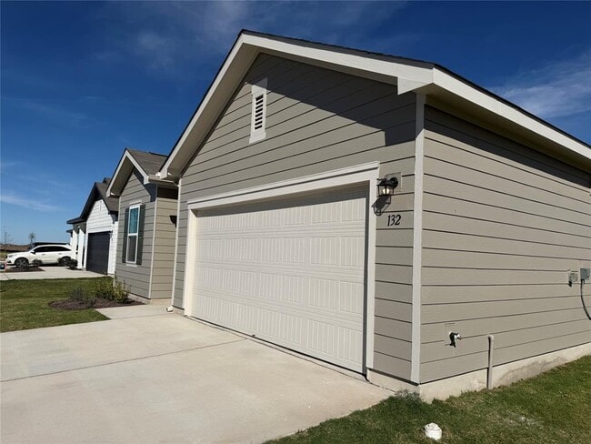 Building Photo - 132 Rother Pl