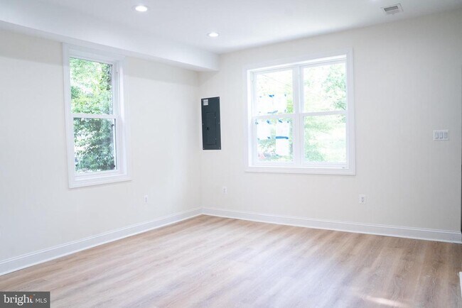 Foto del edificio - 4416 Foote St NE