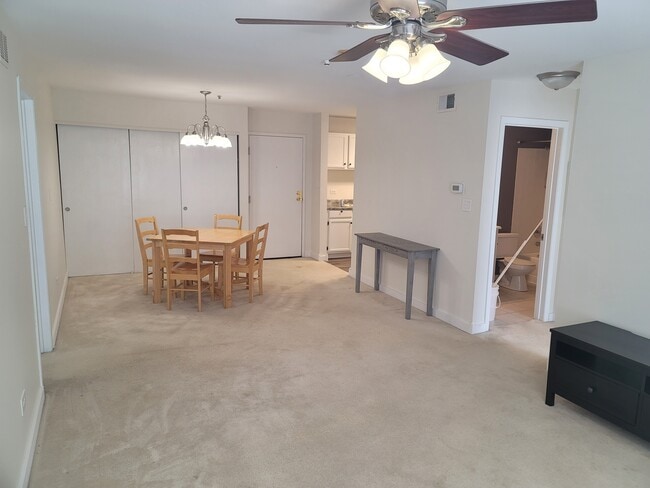 Foto del edificio - 3275 Kirchoff Rd